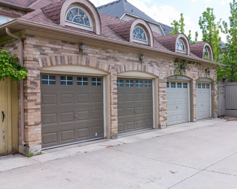 Installed garage doors in Monroe County New York