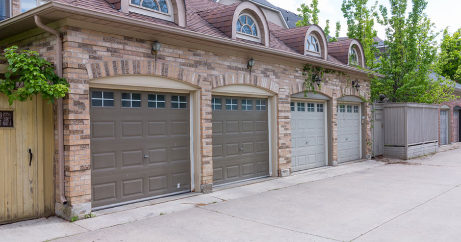 Broken garage door repair Monroe County