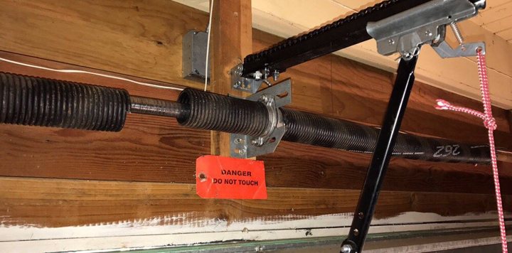 Maintenance garage doors NYS Garage Door tune up New York